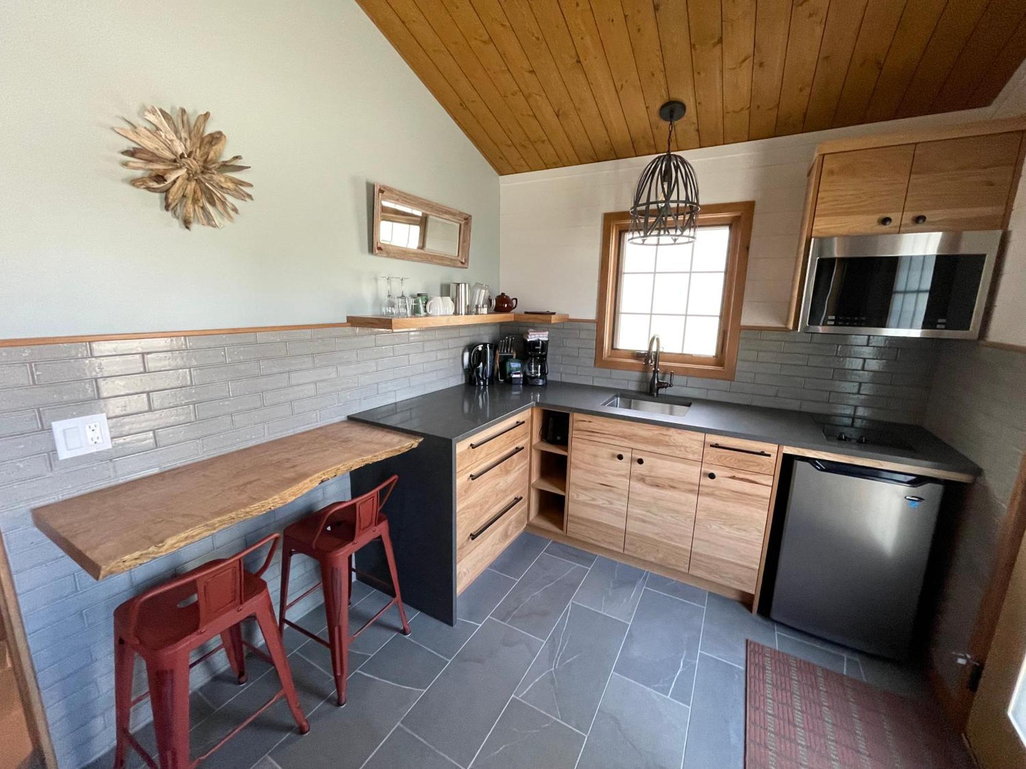 Bear Hill Lodge แจสเปอร์ ภายนอก รูปภาพ
